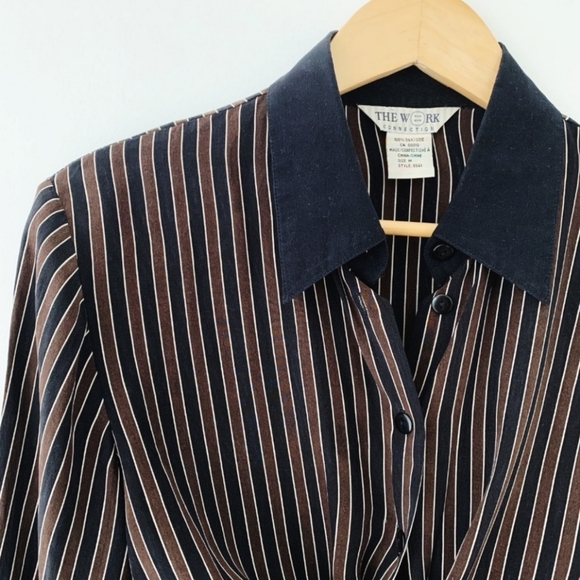 100% Silk Vintage Ladies Button Up - Picture 1 of 4